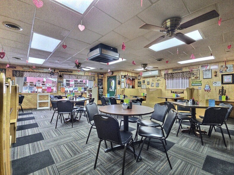 More Photos Of 4187 Highway B, Land O Lakes Restaurant For Sale
