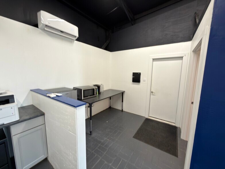 More Photos Of 4029 14th St, Pascagoula Auto Dealership For Lease