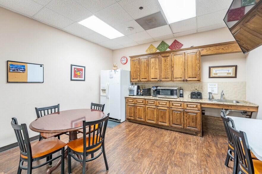 More Photos Of 1444 N Central Expy, McKinney Office For Sale