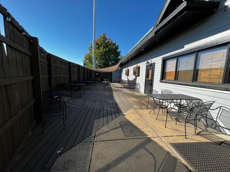 More Photos Of 2310 Sanders Rd, Conway Restaurant For Lease