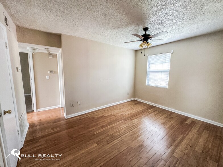 More Photos Of 2099 Martin Luther King Dr, Atlanta Apartments For Sale