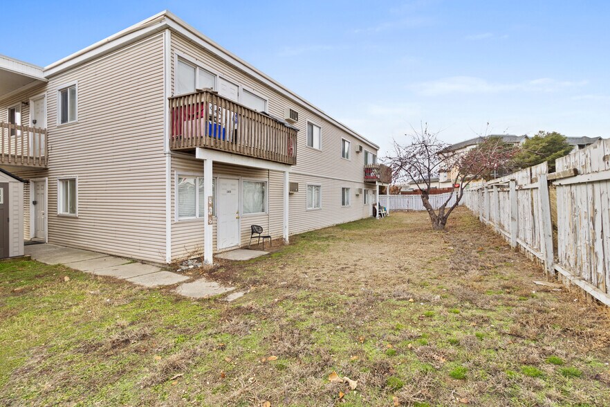 More Photos Of 233 Sherwood Drive, Kamloops Apartments For Sale