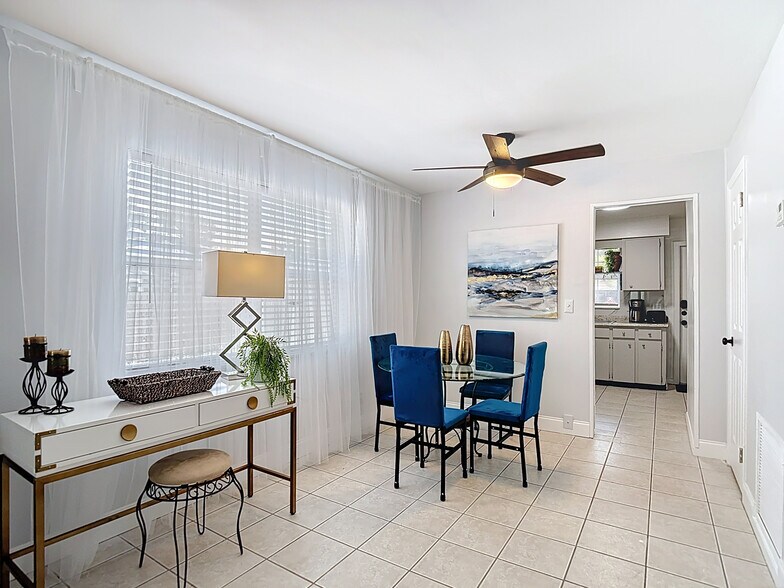 More Photos Of 139 SE Jefferson Cir N, Saint Petersburg Apartments For Sale