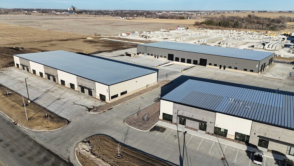 More Photos Of 2151 Shilow Rose Pkwy SW, Bondurant Warehouse For Lease