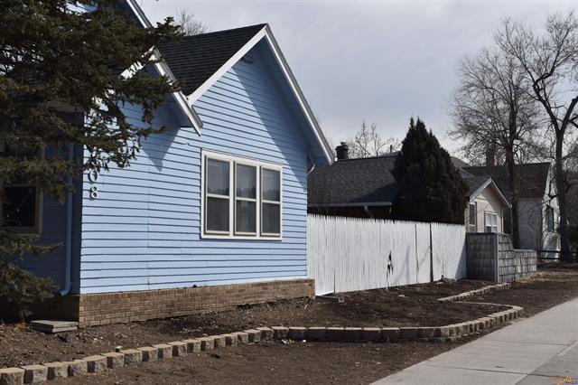 More Photos Of 1508 Mount Rushmore Rd, Rapid City Office For Sale