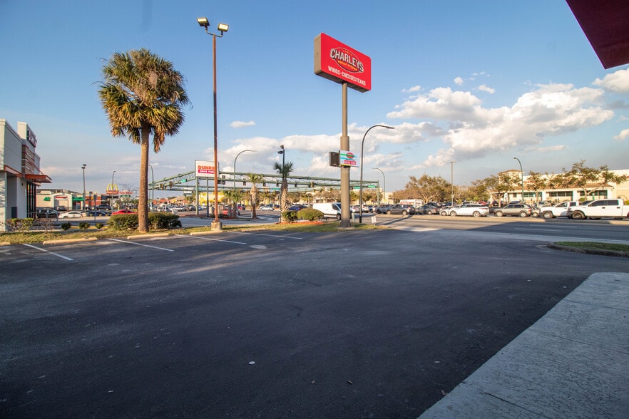 More Photos Of 5908 Orange Blossom Trl, Orlando Fast Food For Sale