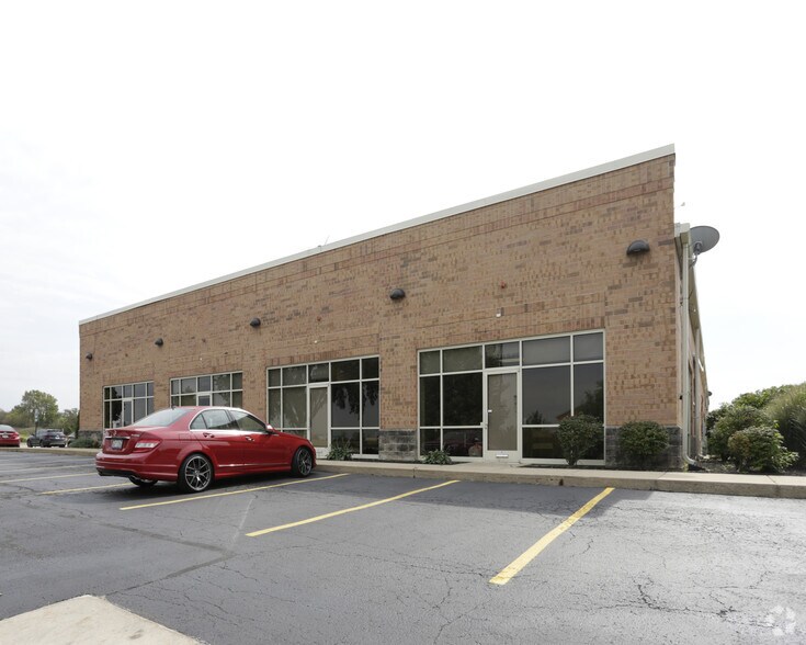 More Photos Of 600 S Weber Rd, Romeoville Office For Lease