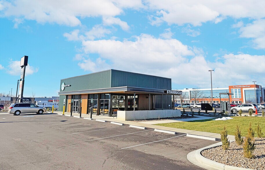 More Photos Of 302 N.L. Rogers Wells Blvd, Glasgow Freestanding For Sale