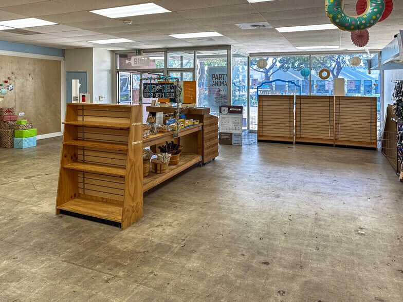 More Photos Of 12108-12112 Venice Blvd, Los Angeles Storefront For Lease