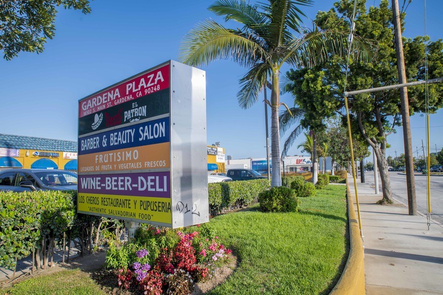 More Photos Of 16502 S Main St, Gardena General Retail For Sale