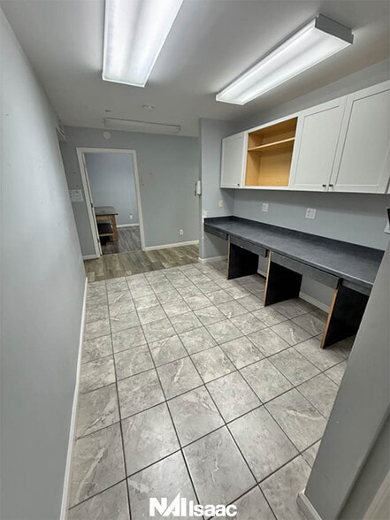 More Photos Of 1606 US Highway 27 N, Cynthiana Office For Sale