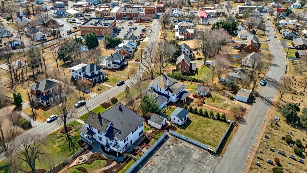 Primary Photo Of 185 Claiborne Ave, Rocky Mount Hospitality For Sale