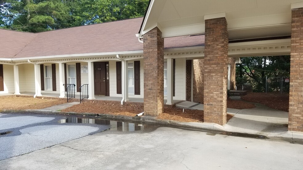 Primary Photo Of 5243 Snapfinger Woods Dr, Decatur Medical For Sale