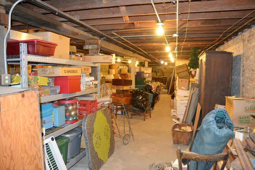 More Photos Of 3213 Washington Ave, Racine Storefront Retail Residential For Sale