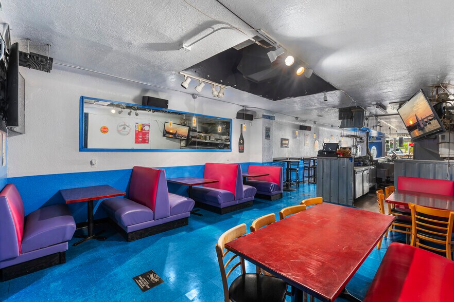 More Photos Of 8630 271st St, Stanwood Storefront For Sale