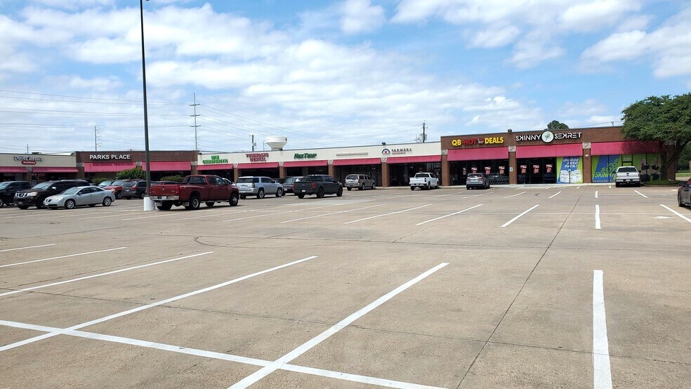 Primary Photo Of 2121 Northwest Hwy, Garland Unknown For Lease