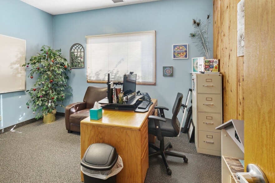 More Photos Of 255 S Main St, Richfield Office For Sale