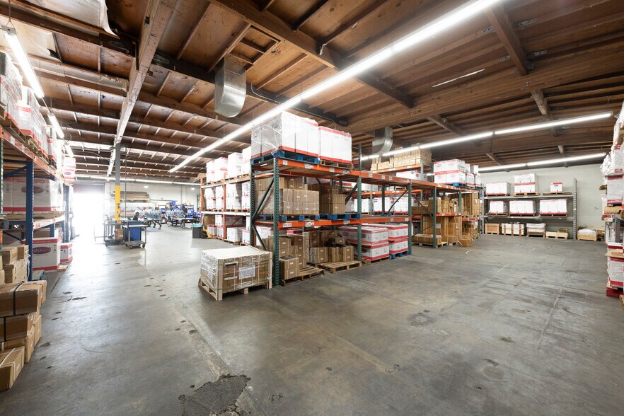 More Photos Of 7820 Gloria Ave, Van Nuys Warehouse For Sale