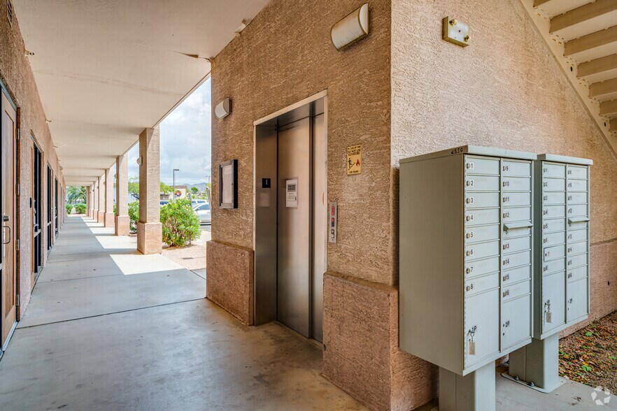 More Photos Of 2550 N Thunderbird Cir, Mesa Office For Sale