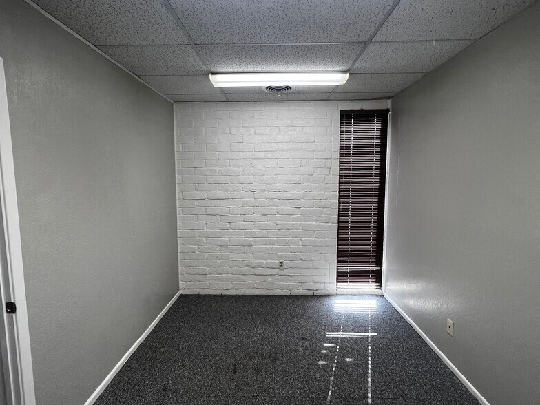 More Photos Of 4150 S Danville Dr, Abilene Storefront For Lease