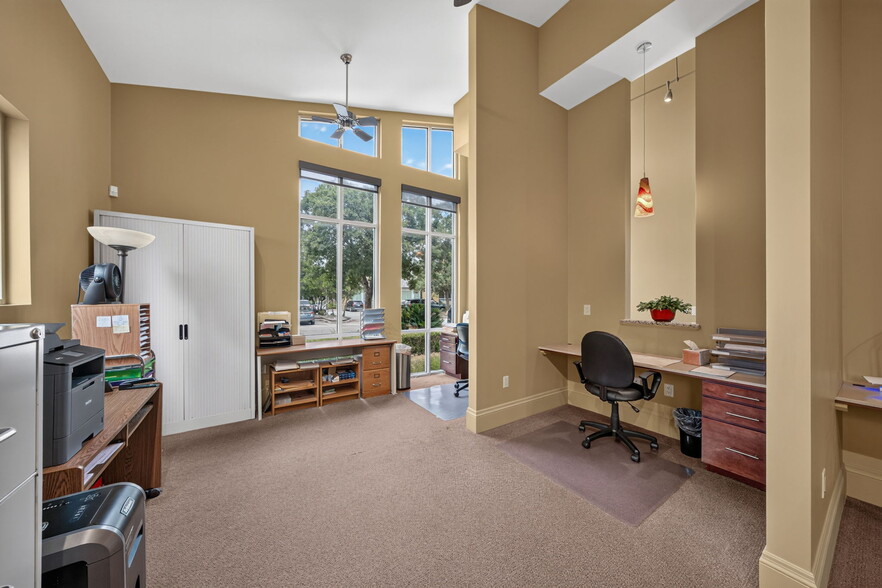 More Photos Of 16007 Via Shavano, San Antonio Office For Sale