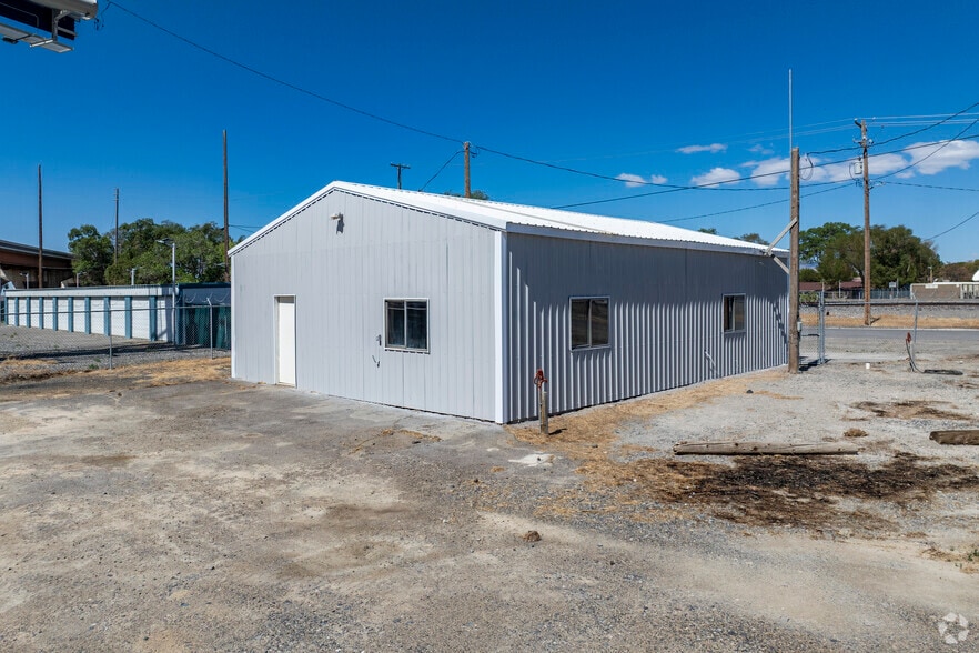 More Photos Of 600 Industrial Way, Lovelock Warehouse For Sale