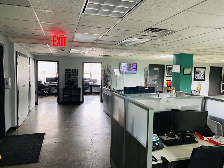 More Photos Of 38-17 Crescent St, Long Island City Warehouse For Lease