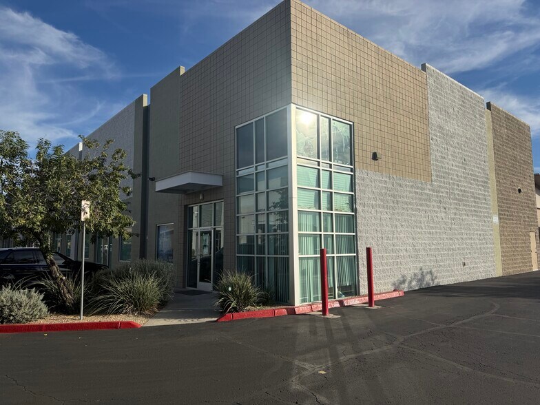 More Photos Of 20634 N 28th St, Phoenix Warehouse For Sale