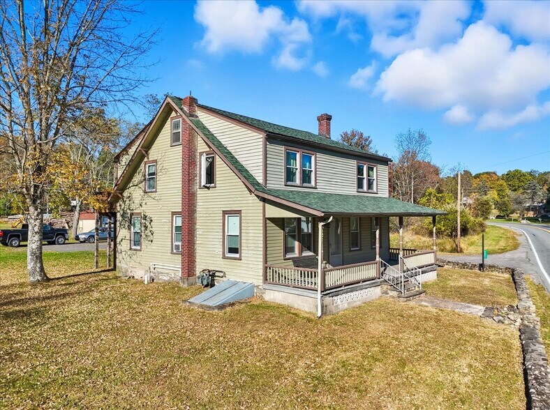 More Photos Of 221 Upper Swiftwater Rd, Cresco Apartments For Sale