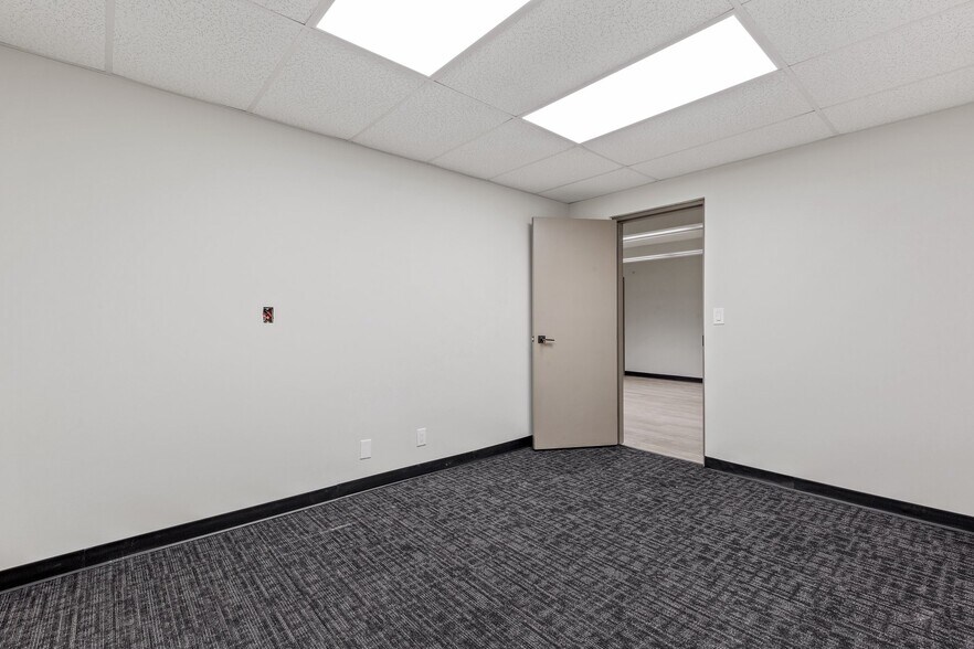 More Photos Of 1515 S Boulder Ave, Tulsa Office For Lease