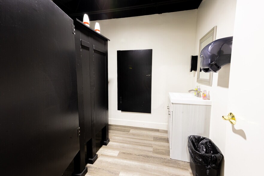 More Photos Of 155 Sheridan Blvd, Lakewood Freestanding For Sale