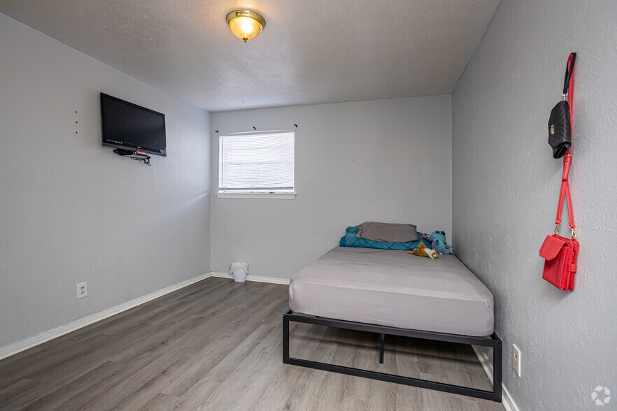 More Photos Of 4021 Hessmer Ave, Metairie Apartments For Sale
