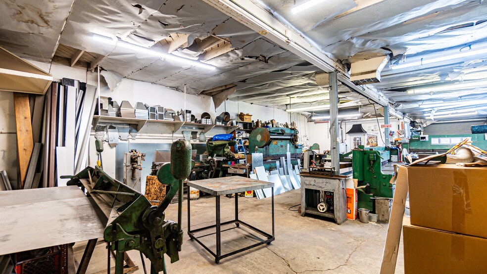 More Photos Of 4656 Floral Dr, Los Angeles Industrial For Sale