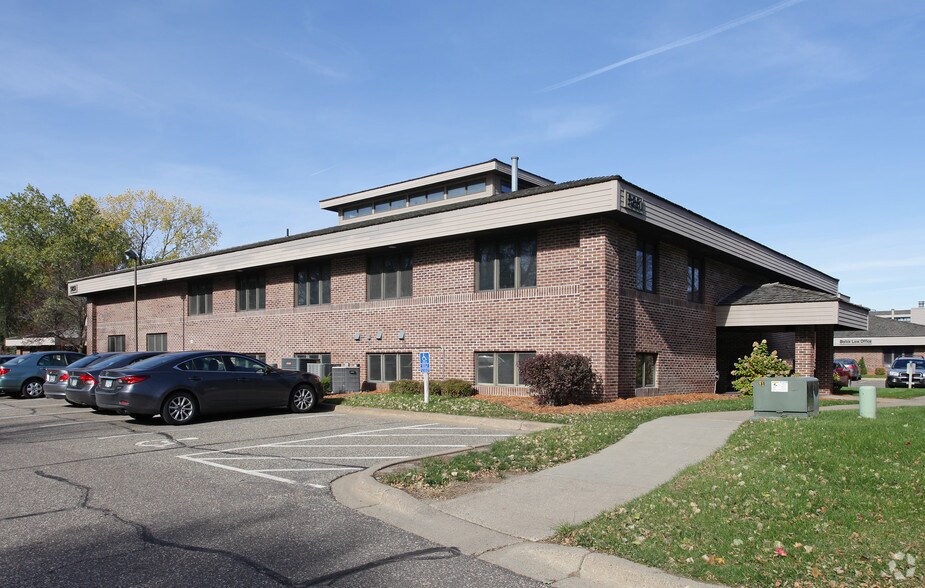 Primary Photo Of 5851 Cedar Lake Rd, Saint Louis Park Office For Sale