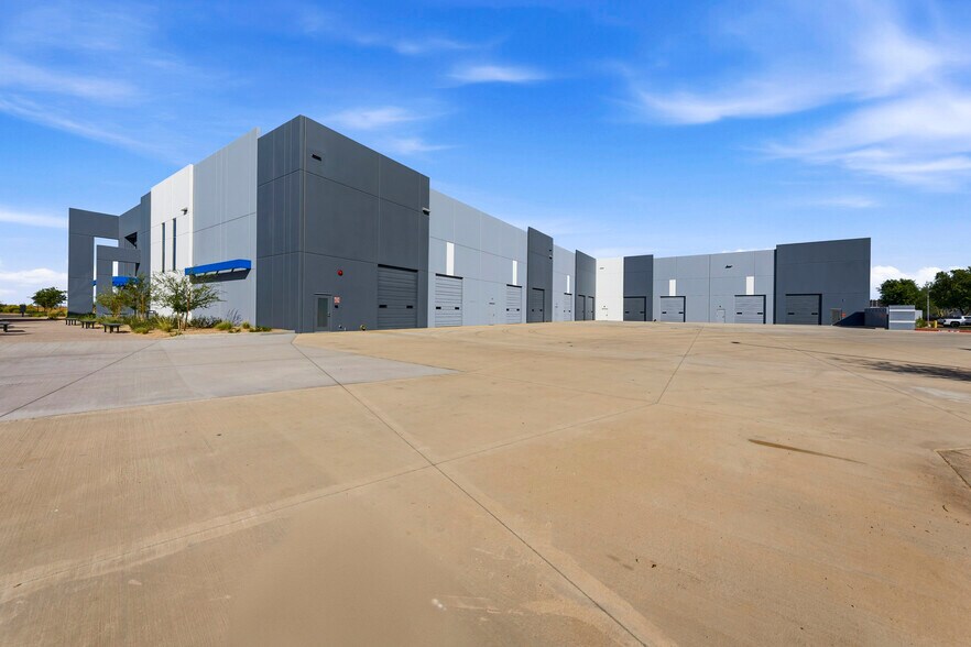 More Photos Of 6459 S Sossaman Rd, Mesa Warehouse For Lease