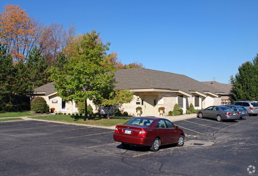 More Photos Of 383-387 Regency Ridge Dr, Dayton Medical For Lease