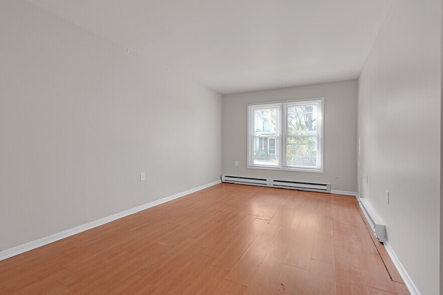 More Photos Of 604-620 E Grant Hwy, Marengo Apartments For Sale