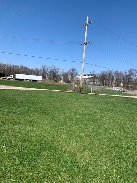 More Photos Of 1601 Hunter Ave, Niles Warehouse For Lease