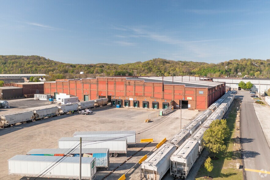 More Photos Of 111 Leetsdale Industrial Dr, Leetsdale Warehouse For Lease