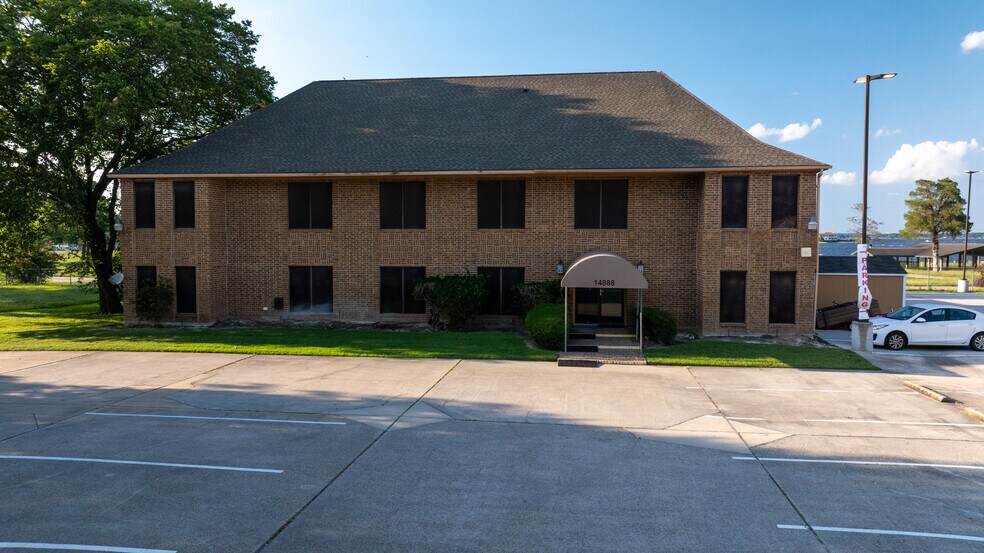 More Photos Of 14884 Highway 105 W, Montgomery Office For Sale