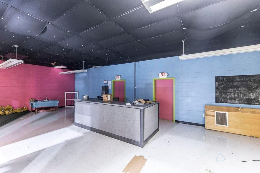 More Photos Of 2270 Shurling Dr, Macon-Bibb Religious Facility For Sale