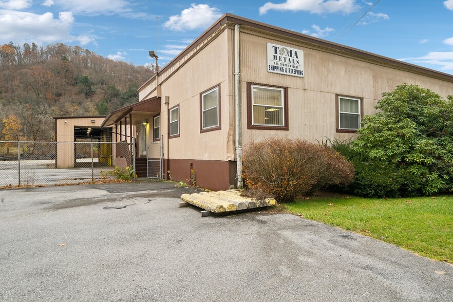 Primary Photo Of 736 Cooper Ave, Johnstown Specialty For Sale