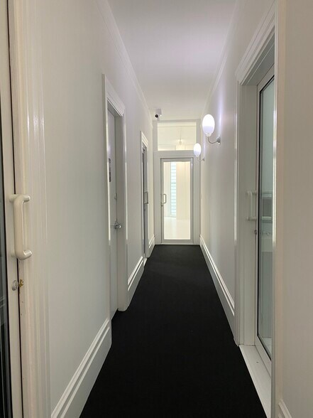 More Photos Of 3516 Sacramento St, San Francisco Storefront Retail Office For Lease