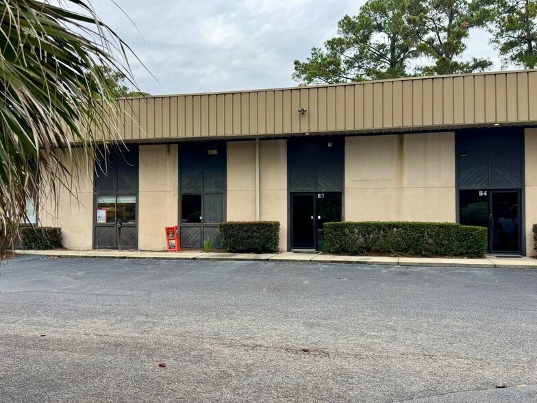 More Photos Of 386 Spanish Wells Rd, Hilton Head Research And Development For Sale