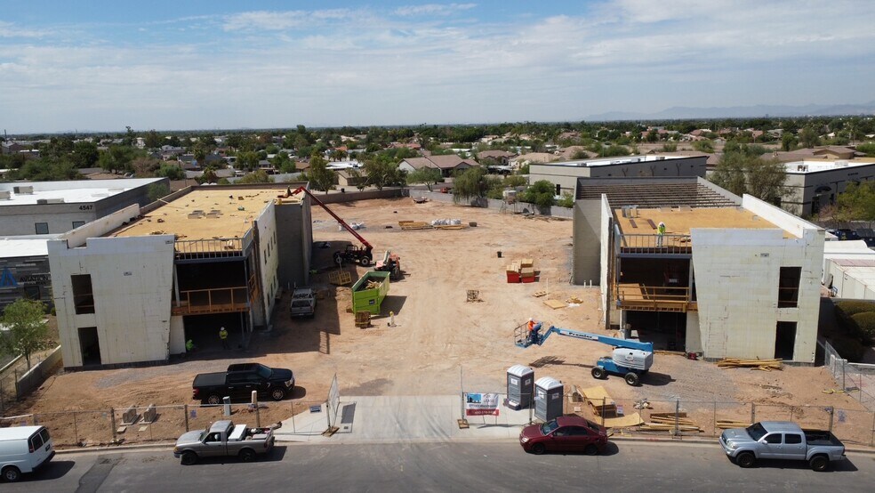 More Photos Of 4523 Ivy st, Mesa Flex For Lease