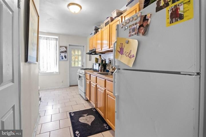 More Photos Of 301 S Ann St, Baltimore Storefront Retail Residential For Sale