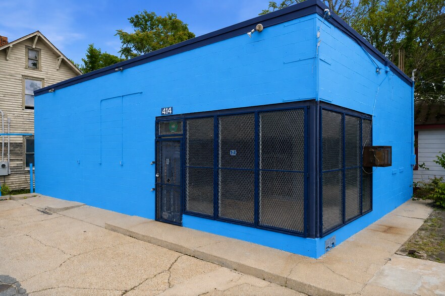 More Photos Of 414 S John St, Goldsboro General Retail For Sale