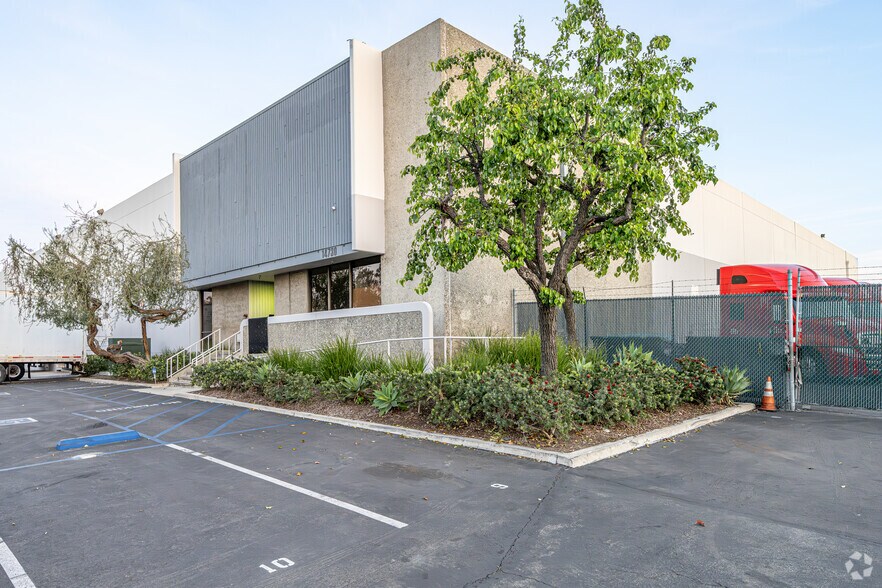 Primary Photo Of 14730-14750 Northam St, La Mirada Warehouse For Lease