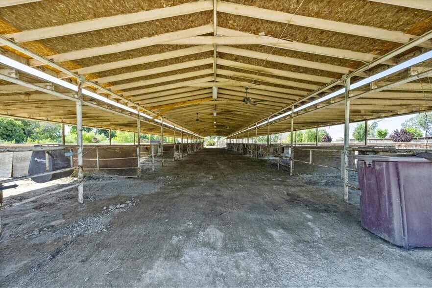 More Photos Of 8661 Herring Rd, Bakersfield Land For Sale