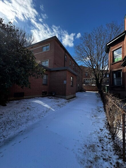 More Photos Of 11 Charter Oak Pl, Hartford Multifamily For Sale